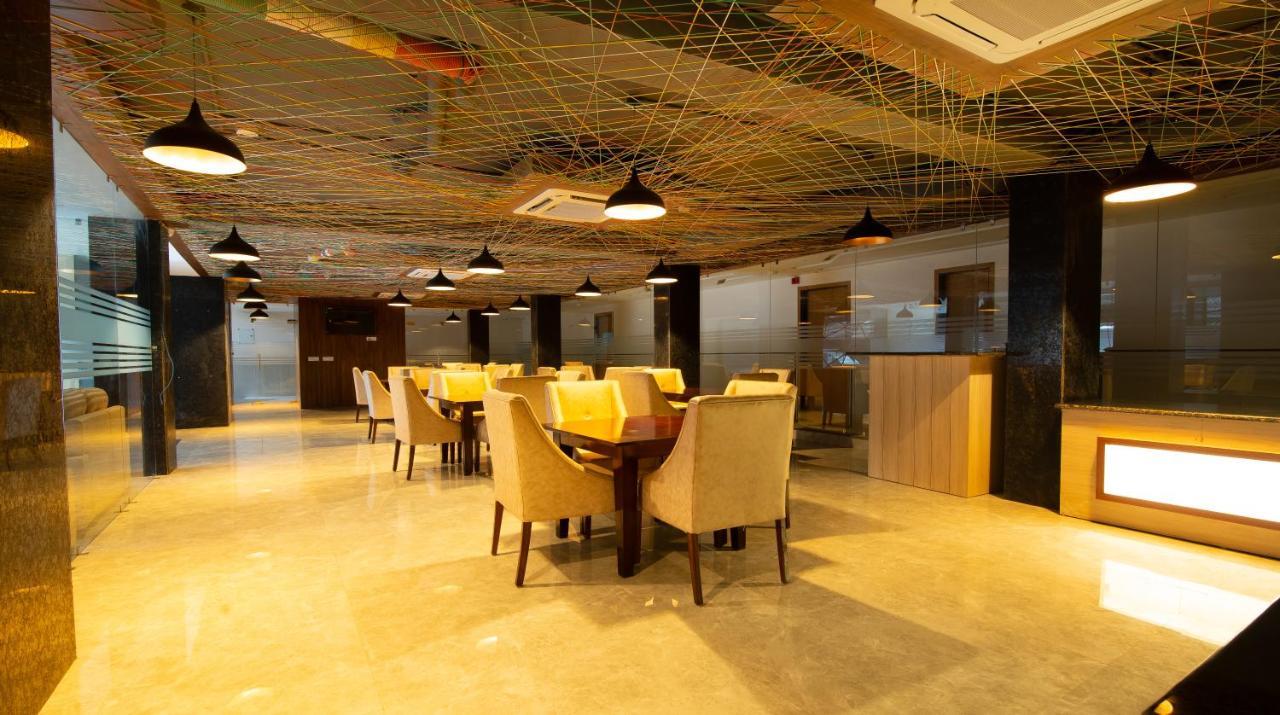 Hotel Stanley By Foxi Group- Near Delhi International Airport นิวเดลี ภายนอก รูปภาพ