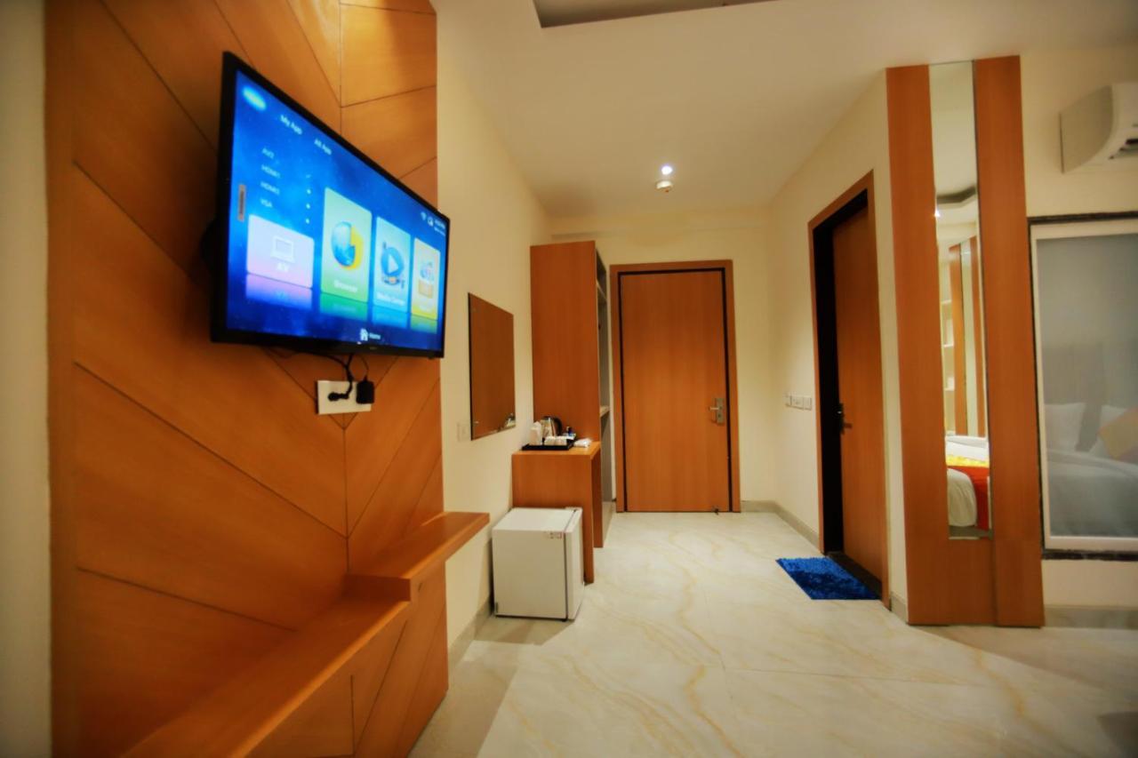 Hotel Stanley By Foxi Group- Near Delhi International Airport นิวเดลี ภายนอก รูปภาพ