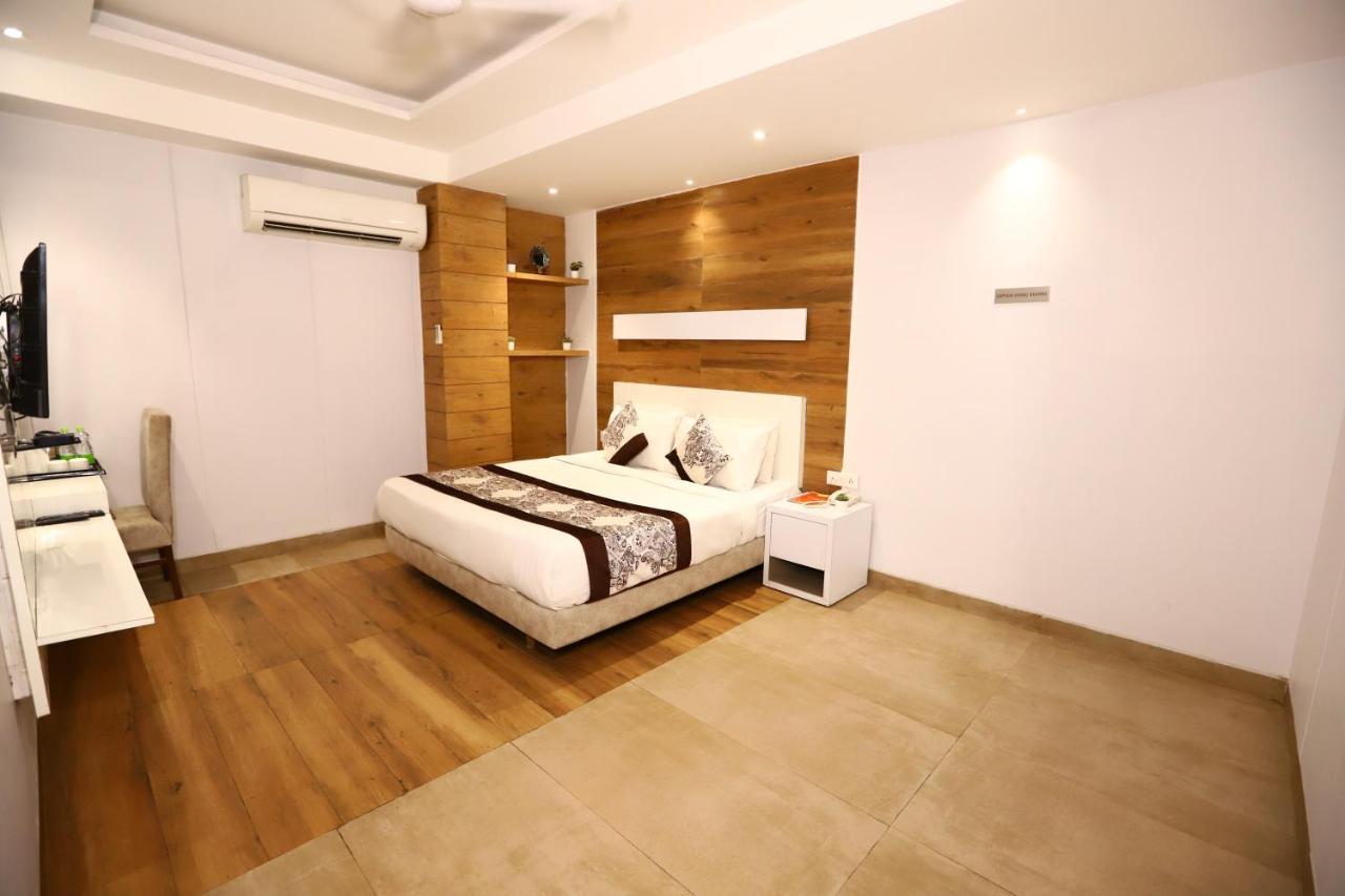 Hotel Stanley By Foxi Group- Near Delhi International Airport นิวเดลี ภายนอก รูปภาพ