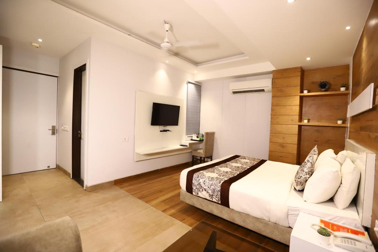 Hotel Stanley By Foxi Group- Near Delhi International Airport นิวเดลี ภายนอก รูปภาพ