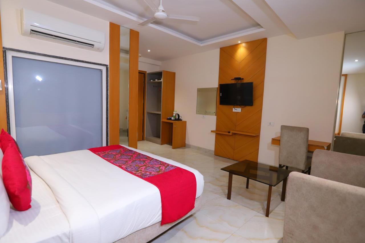 Hotel Stanley By Foxi Group- Near Delhi International Airport นิวเดลี ภายนอก รูปภาพ